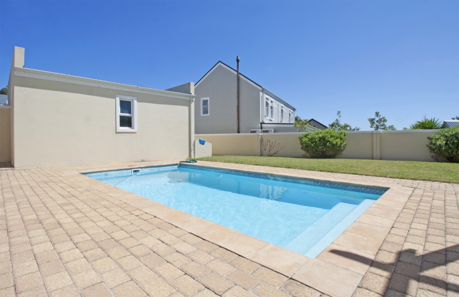 To Let 3 Bedroom Property for Rent in Bluewater Estate Western Cape
